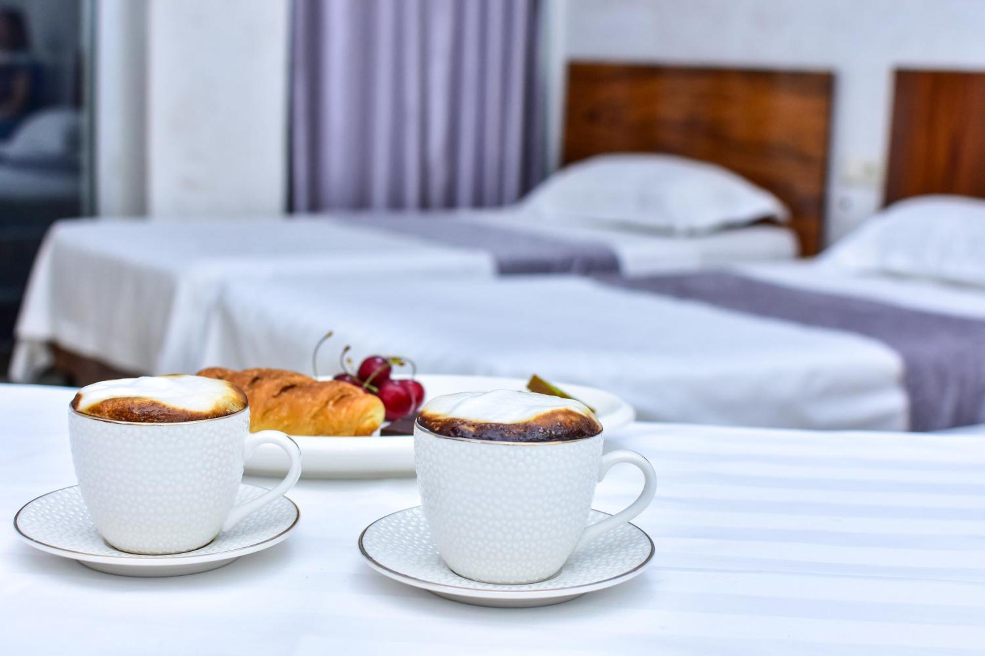Hotel Chveni Sakhli Batumi Kültér fotó